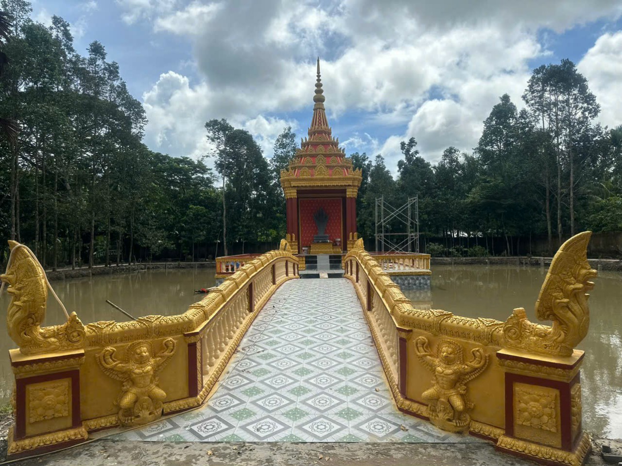 Nhũ Thái 888